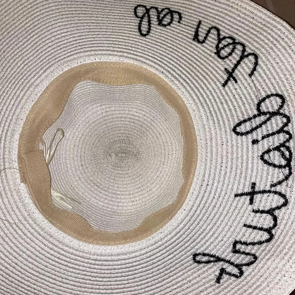 WHITE OVER SIZED DO NOT DISTURB LARGE BRIM EMBROIDERED BEACH HAT - Picture 8 of 9